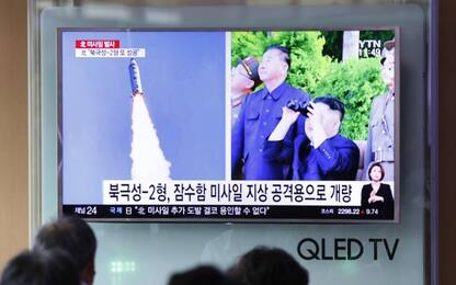 Corea del Nord, Kim Jong-un ordina produzione in massa missile KN-15 