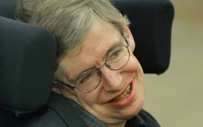 Gran Bretagna, Stephen Hawking: "Voterò Labour alle prossime elezioni"