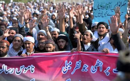 Pakistan, 30enne sciita condannato a morte per “blasfemia su Facebook”