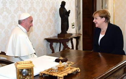 Il Papa riceve la Merkel in Vaticano