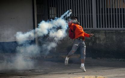 Proteste Caracas, strade bloccate