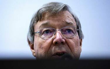 Pedofilia, Cardinale Pell incriminato per abusi sessuali in Australia