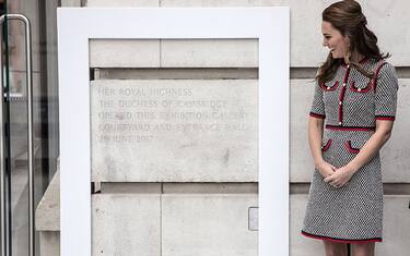 GettyImages-KateMiddleton_V_AMuseum2