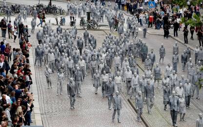 G20, "zombie" invadono Amburgo. FOTO