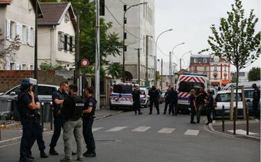 Getty_Images_Polizia_francese_banlieue_Parigi