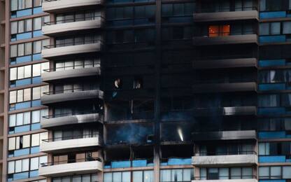 Incendio in grattacielo a Honolulu: almeno tre morti