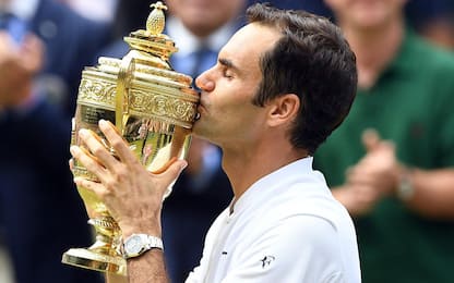 Wimbledon, Federer veste Uniqlo: l'addio a Nike vale 300 milioni