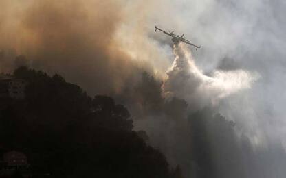 Francia, incendi nel sud-est: evacuate 12mila persone