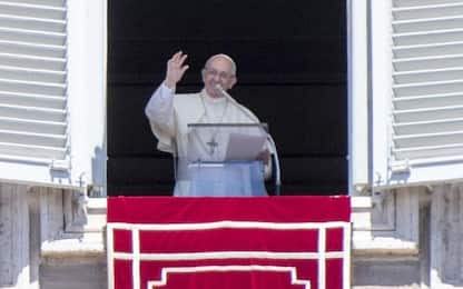 Papa: “Oroscopi e cartomanti portano a fondo, basta la parola di Dio”