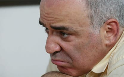 Kasparov a Sky Tg24: "Non dobbiamo temere i robot". VIDEO