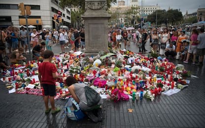 Tre giorni di terrore in Spagna, ancora caccia a "due o tre persone"