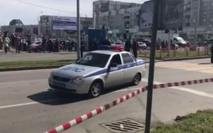 Russia, uomo accoltella passanti: ucciso da polizia. L’Isis rivendica