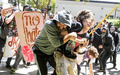 Usa Berkeley tensione tra manifestanti