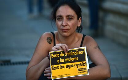 Cile, in vigore la nuova legge che consente l'aborto