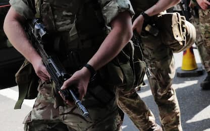 Gb, 4 militari neonazi arrestati per terrorismo: preparavano attentati