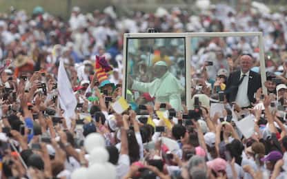 Il Papa: "Chiesa lasci sue comodità e non abbia paura di rinnovarsi"