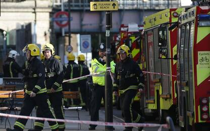 Londra, esplosione nella metro