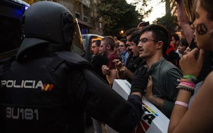La Catalogna accusa: "Vogliono disordini per impedire il referendum"