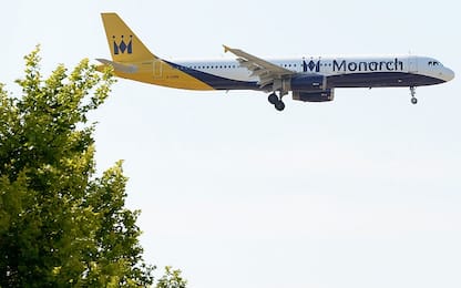 Monarch Airlines fallisce: 110mila passeggeri lasciati all'estero