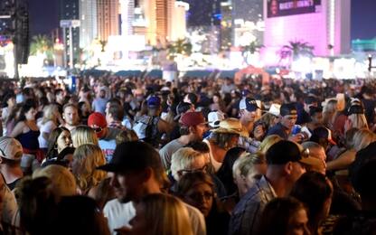Strage a Las Vegas, sparatoria durante un concerto. Video