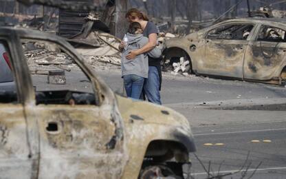 Incendi California: almeno 17 morti
