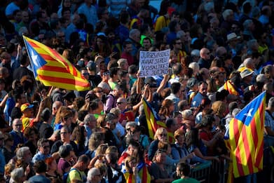 Indipendenza Catalogna, Rajoy: "Destituire Puigdemont"