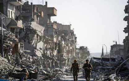 Siria, mattanza dell'Isis in ritirata: "almeno 116 morti"