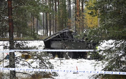 Almeno 4 morti in Finlandia per scontro tra treno e blindato militare