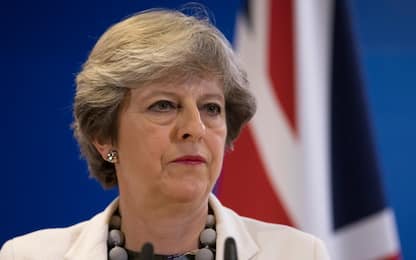 Brexit, stop della May su residenza a cittadini Ue durante transizione