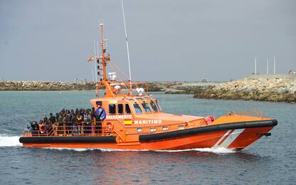 Almeno 276 migranti salvati dalla guardia costiera spagnola
