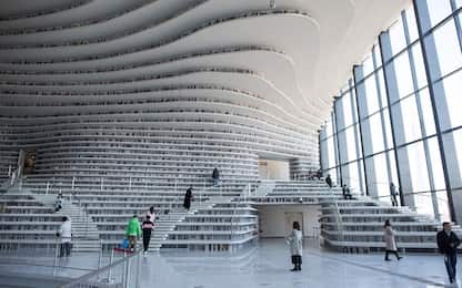 La biblioteca futuristica di Tianjin