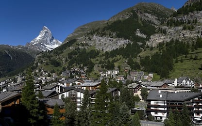 Svizzera, il paese di Albinen offre 20mila euro a chi si trasferisce