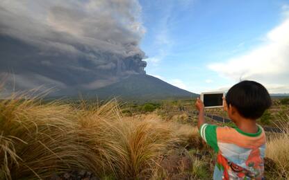 Bali, erutta il vulcano Agung
