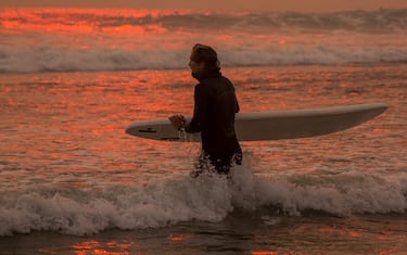 04_surf_california