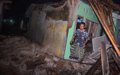 Terremoto in Indonesia: "Morti ed edifici crollati"