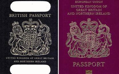 Brexit, dal 2019 tornano i passaporti blu nel Regno Unito