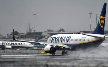 Ryanair riduce voli invernali al 40% e chiude 3 basi