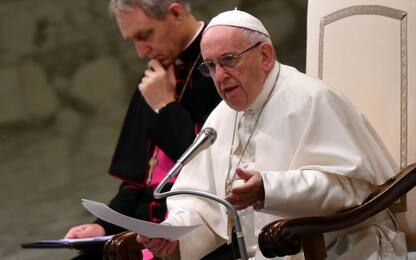 Papa incontra i maestri: aria malsana per pregiudizi contro stranieri