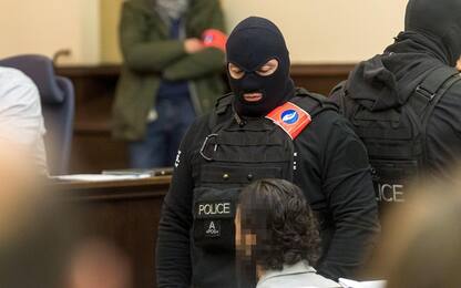 Terrorismo, Salah a processo a Bruxelles: chiesta pena massima