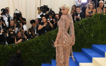 Chi è Kylie Jenner, più giovane miliardaria grazie a social e rossetti