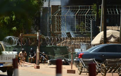 Burkina Faso, attaccate ambasciata francese e sede esercito: morti