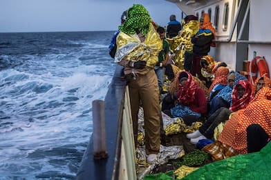 Arrivata a Pozzallo la nave Open Arms con 216 migranti a bordo