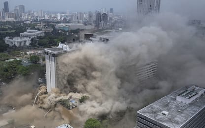 Incendio in un albergo a Manila