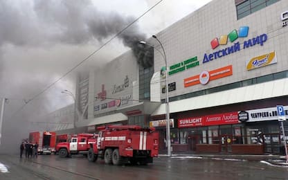 Siberia, rogo in centro commerciale: oltre 60 morti, molti bambini