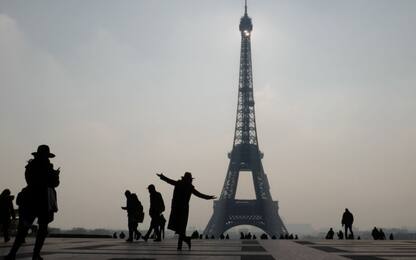 La Torre Eiffel compie 129 anni, monumento simbolo di Parigi