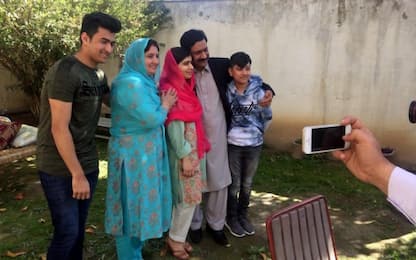 Pakistan, Malala torna nella casa natale 6 anni dopo l'attentato 