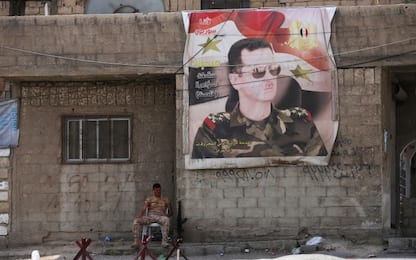 Siria, Macron accusa: "Abbiamo prove dell'uso di armi chimiche a Duma"