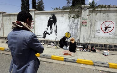 01-yemen-graffiti-ansa