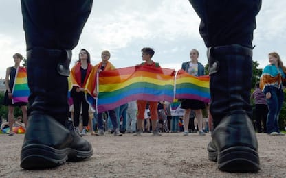 "In Cecenia non ci sono gay": la Russia nega torture agli omosessuali