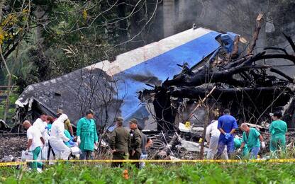 Cuba, aereo si schianta a L'Avana: 110 morti, 3 superstiti